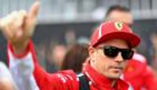 فوز رايكونن يجبر هاميلتون على انتظار حسم لقبه الخامس