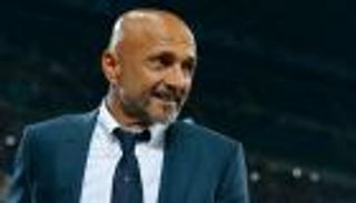 سباليتي يؤكد غياب ناينجولان عن مباراة برشلونة