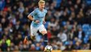 زينتشينكو لاعب مانشستر سيتي يتحدث عن مواجهة شاختار فريقه السابق