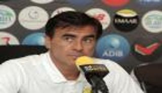 9 مباريات تطيح بالأرجنتيني كونتيروس من قيادة الوصل الإماراتي