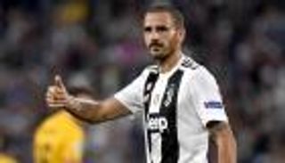 بونوتشي: يوفنتوس دفعني لرفض مانشستر يونايتد 