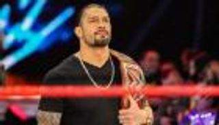 رينز يودع الـ WWE بالدموع بعد إصابته بالسرطان