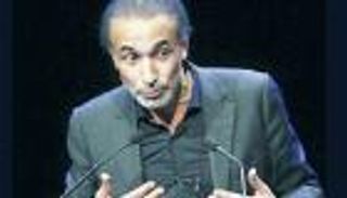 حفيد مؤسس الإخوان يعترف بـ"الزنا" للإفلات من تهم الاغتصاب