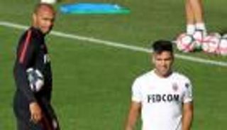 فالكاو يعقد مهمة هنري الأوروبية مع موناكو