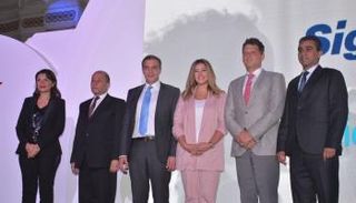 الفنانة المصرية دنيا سمير أثناء إطلاق البرنامج