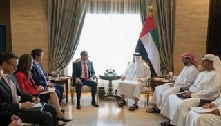 محمد بن زايد يبحث مع وزير الخزانة الأمريكي تعزيز العلاقات الاستثمارية