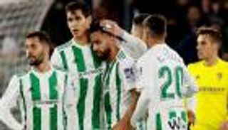 بيتيس يسعى "للتخلص" من لاعبه الجزائري في ميركاتو الشتاء