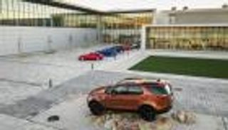 "جاكوار لاند روفر" تفتتح مصنعا جديدا في سلوفاكيا 