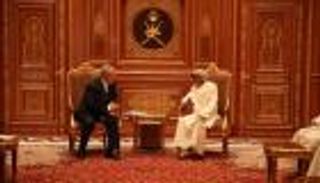 السلطان قابوس يستقبل نتنياهو في مسقط