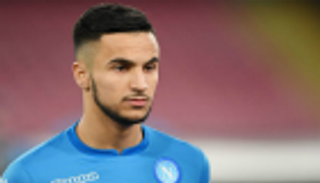 الجزائري وناس يغيب من جديد عن تشكيلة نابولي