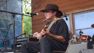 الموسيقي الأمريكي توني جو وايت