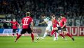 مونشنجلادباخ يخسر أمام فرايبورج ويفرط في صدارة "بوندسليجا"