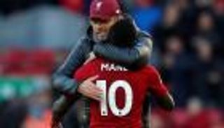 كلوب: ماني يشارك في المباريات رغم الإصابة