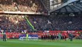 مانشستر يونايتد يوضح سبب دقيقة الصمت أمام إيفرتون