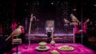 سياسيون فرنسيون: صفقة عرض مقتنيات حكام قطر في باريس "عار"