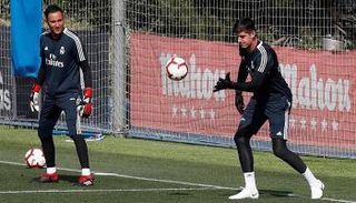 كيلور نافاس وتيبو كورتوا