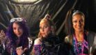 السيدات يصنعن التاريخ في عرض WWE إيفلوشن