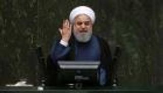 وزير إيراني سابق يؤكد: اقتصاد طهران يوشك على الانهيار مثل "الدومينو"