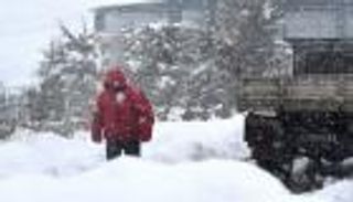 عواصف ثلجية تشيع الفوضى وسط فرنسا