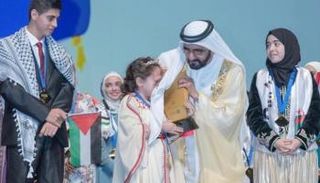 الشيخ محمد بن راشد آل مكتوم يكفكف دموع مريم