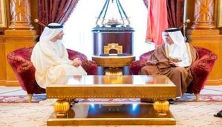 ولي عهد البحرين يستقبل عبدالله بن زايد