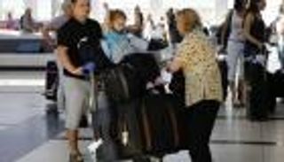 شرم الشيخ تستقبل أول طائرة تحمل سياحا روسيين بعد توقف 3 سنوات