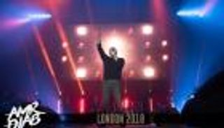 حفل عمرو دياب في ملعب "ويمبلي" بلندن كامل العدد
