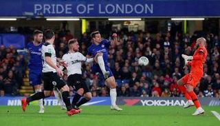 من مباراة تشيلسي وديربي كاونتي