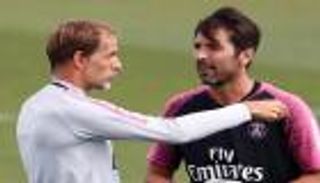 توخيل يعلن عودة بوفون لحراسة مرمى سان جيرمان