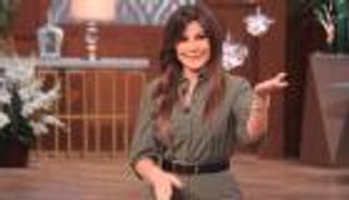 إليسا تغادر القاهرة بعد تصوير حلقة لبرنامج "معكم"