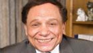 رامي عادل إمام: وفاة أبي شائعة أطلقتها صفحة "مزورة"