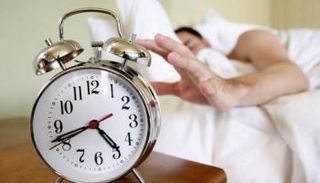 الاستيقاظ على المنبه