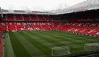 "مسدسات ألعاب" تدفع يونايتد لمراجعة إجراءات أمن "أولد ترافورد"