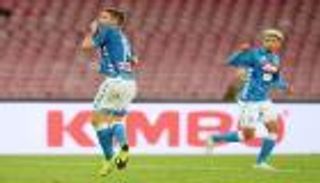 ميرتينز يدخل تاريخ نابولي والدوري الإيطالي