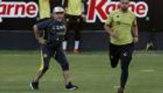 مارادونا يتمنى العودة للعب مع فريقه المكسيكي 