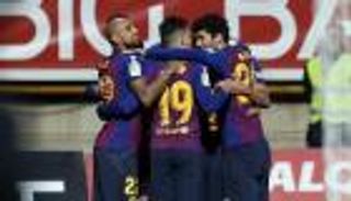 رباعيات نوفمبر تطمئن برشلونة بالحفاظ على الصدارة في مدريد