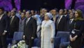 السيسي يشارك شباب العالم مشاهدة مسرحية "الزائر" قبيل انطلاق المنتدى