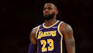 ليبرون جيمس