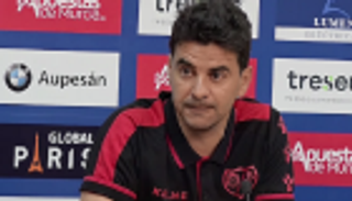 مونيوز حزين للهزيمة الساذجة أمام برشلونة