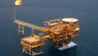 توقف 4 منصات نفط إيرانية عن العمل قبل ساعات من "العقوبات الثانية"