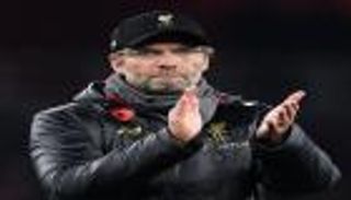 كلوب يسخر من لاعبيه بعد إهدار فرص محققة أمام أرسنال