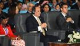 الرئيس المصري يحذر من التأثيرات السلبية لمواقع التواصل الاجتماعي