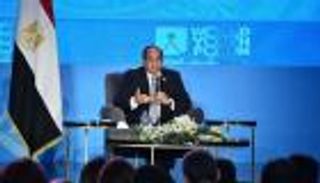 السيسي يشيد بعمق العلاقات بين مصر وسلطنة عمان