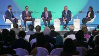 الدكتور سلطان الجابر في جلسة حوارية بمنتدي "بلومبرج"