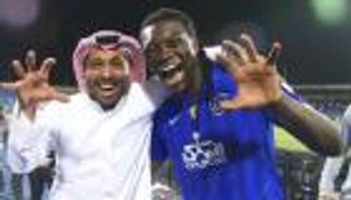 10 آلاف ريال لكل لاعب بالهلال بعد رباعية الاتفاق 