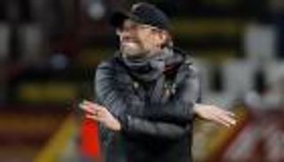 كلوب يسخر من ليفربول بعد الهزيمة أمام النجم الأحمر