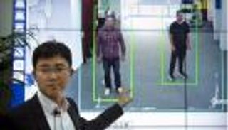 تقنية صينية جديدة تحدد هويات الأشخاص من طريقة المشي