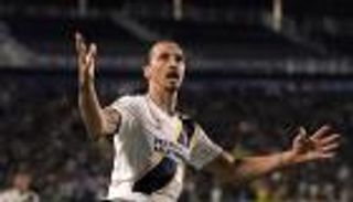 إبراهيموفيتش يغلق الباب في وجه عمالقة أوروبا