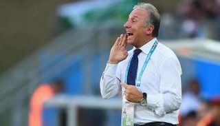 زاكيروني مدرب الإمارات