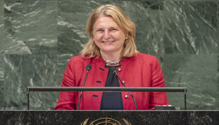 كارين كنيسل وزيرة الخارجية النمساوية